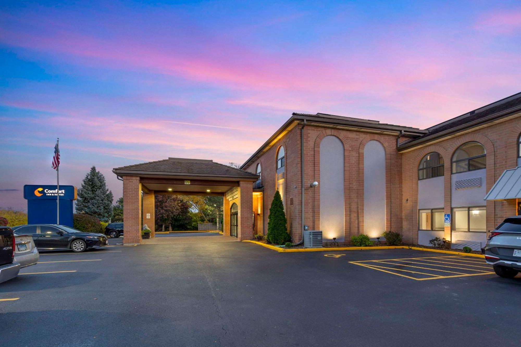 Comfort Inn & Suites Mundelein-Vernon Hills Экстерьер фото