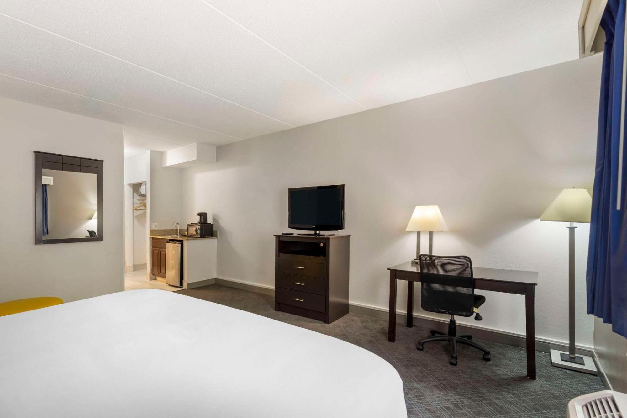 Comfort Inn & Suites Mundelein-Vernon Hills Экстерьер фото